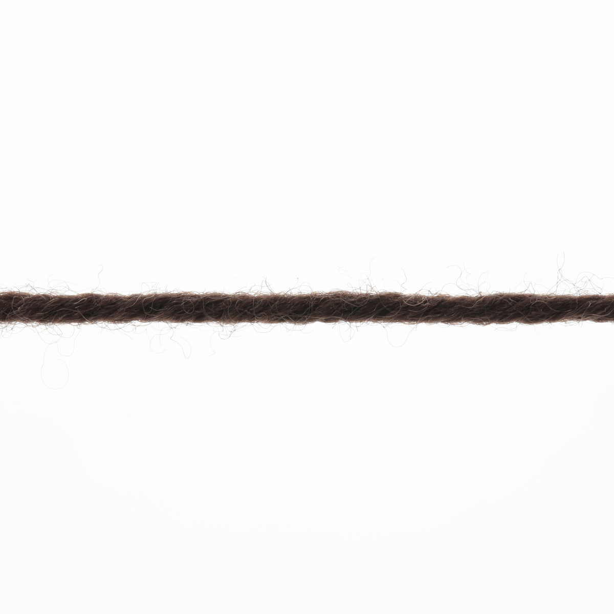 Lang Yarns Merino 120 0468 Donker Bruin - detail van de losse draad