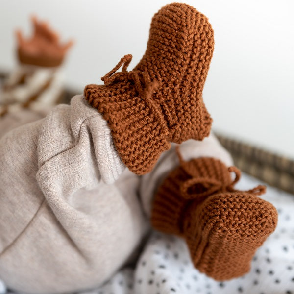 Breipatroon Yarn and Colors Oh Baby! Knit Booties (Digital) (2)