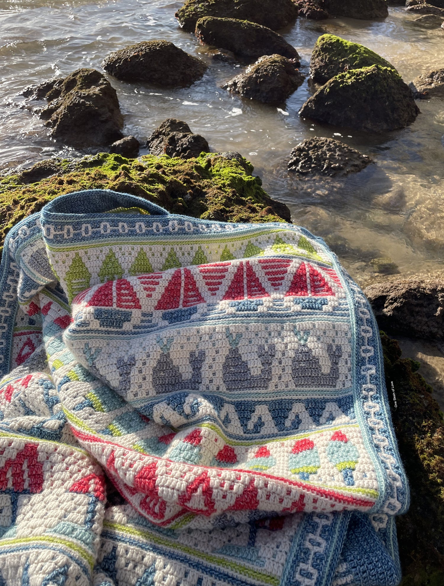 Rav — gemaakt met Costa Nova - One Skein of Love Haakpakket (2)