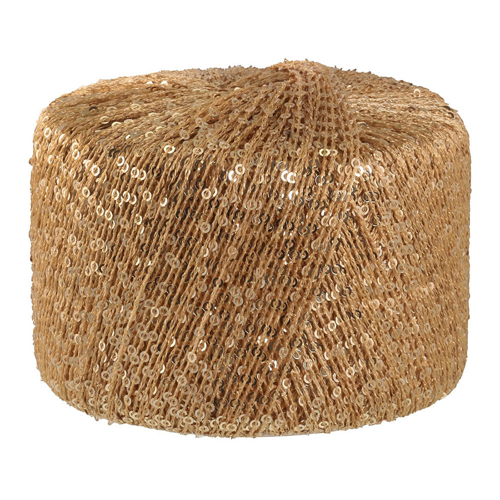 Lana Grossa Glamour 011 Camel bol pailletgaren gefotografeerd tegen een neutrale achtergrond