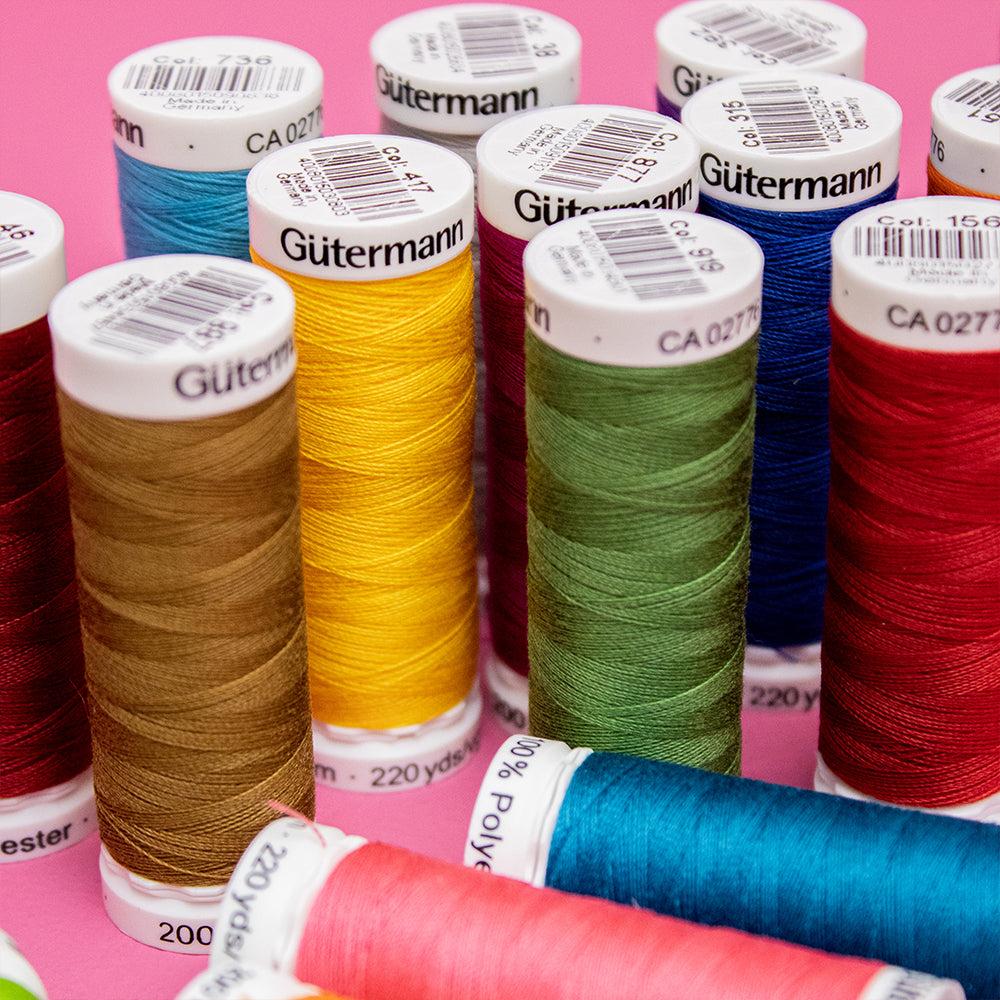Sfeerbeeld met Gütermann Polyester Nähgarn 200m 650 (4)