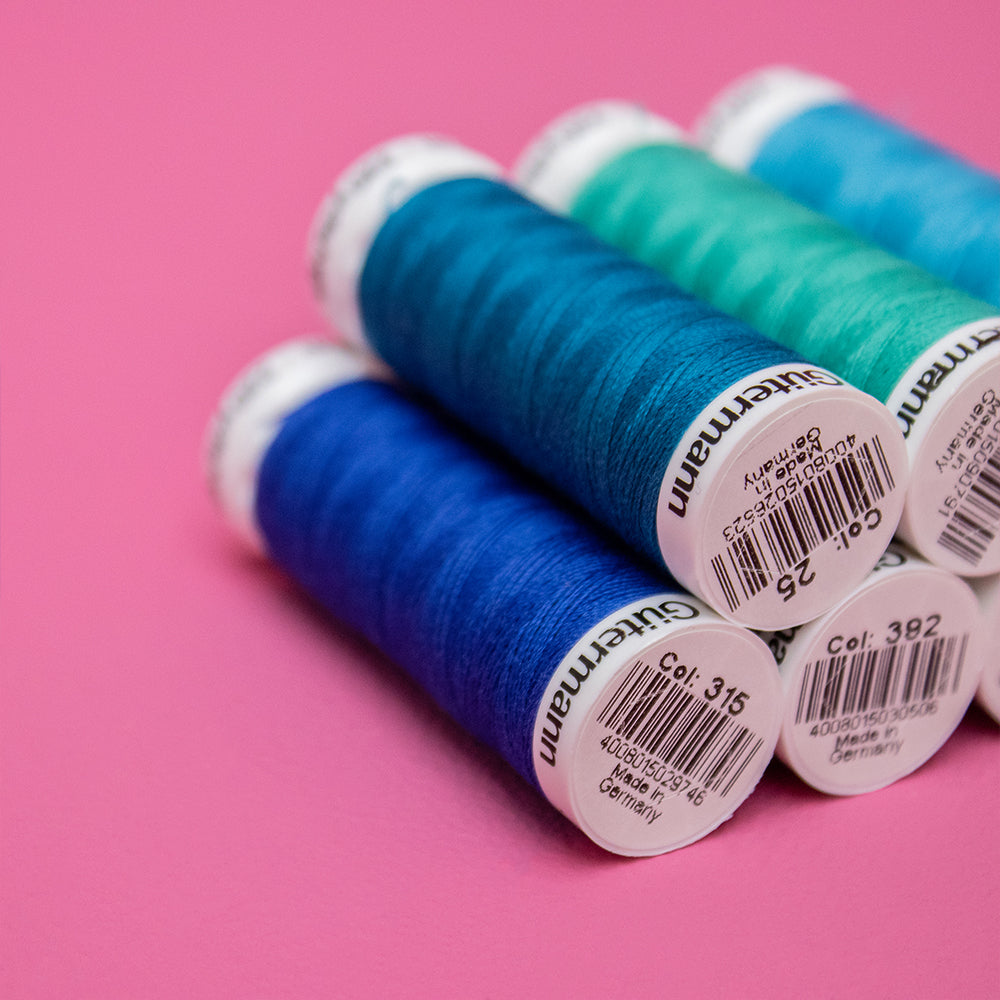 Sfeerbeeld met Gütermann Polyester Nähgarn 200m 788 (2)