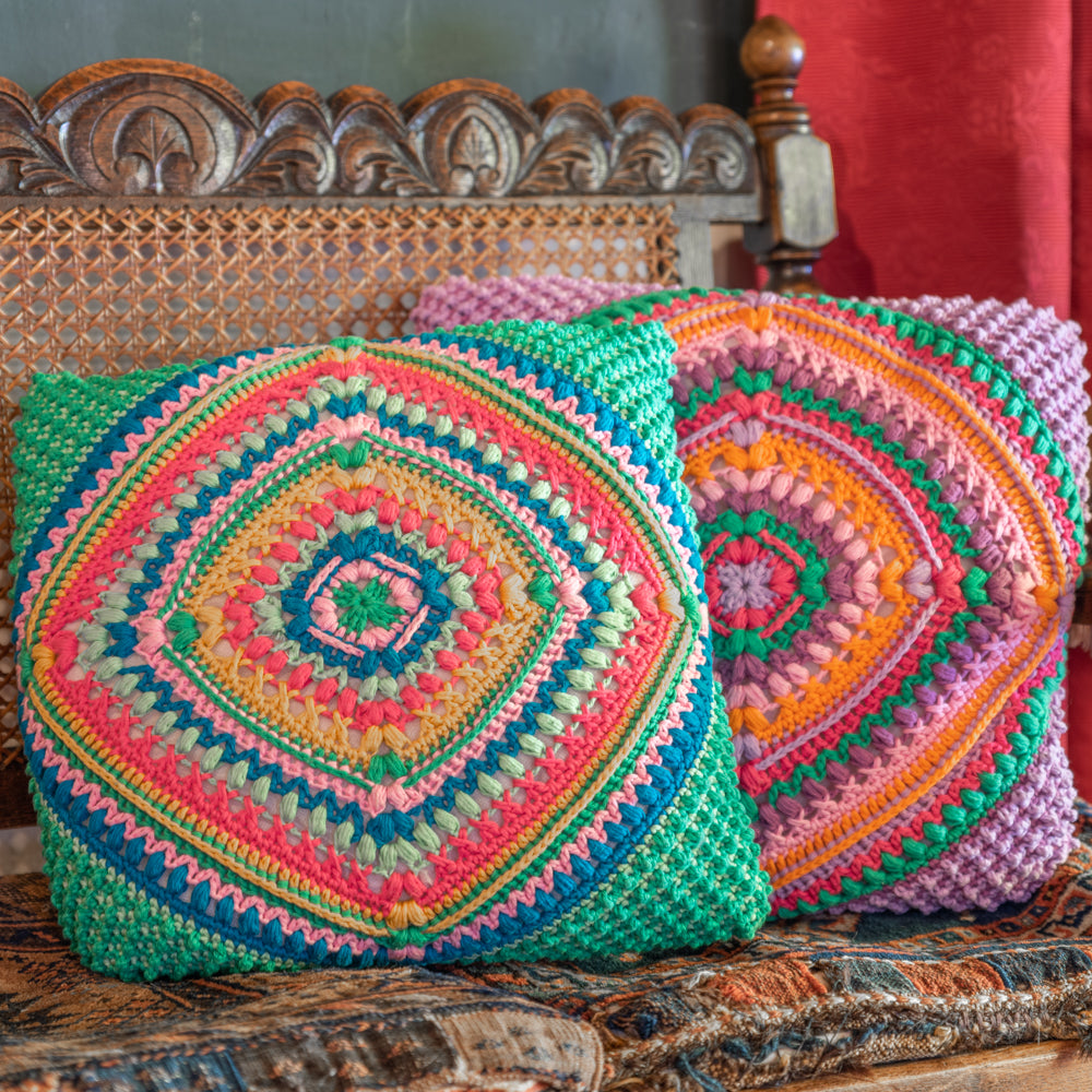 Grannys diamond cushion — gemaakt met Haakpatroon Granny’s Diamond Cushion (2)