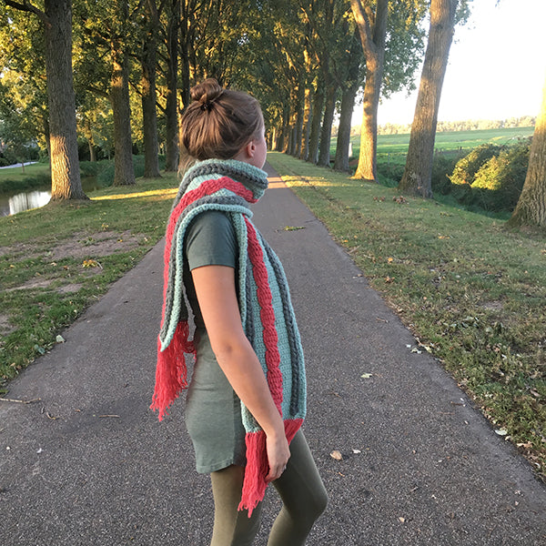 Model — gemaakt met Haakpatroon Herfstsjaal (4)