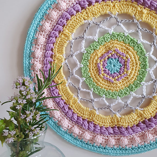 Sfeerbeeld met Haakpatroon Mandala Wild Flowers