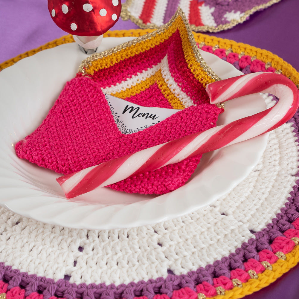 Colorful christmas placemats — gemaakt met Haakpatroon Yarn and Colors Colorful Christmas Placemats (4)