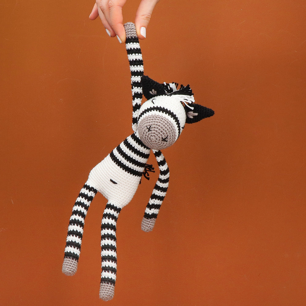 Zapp zebra — gemaakt met Haakpatroon Yarn and Colors Zapp Zebra