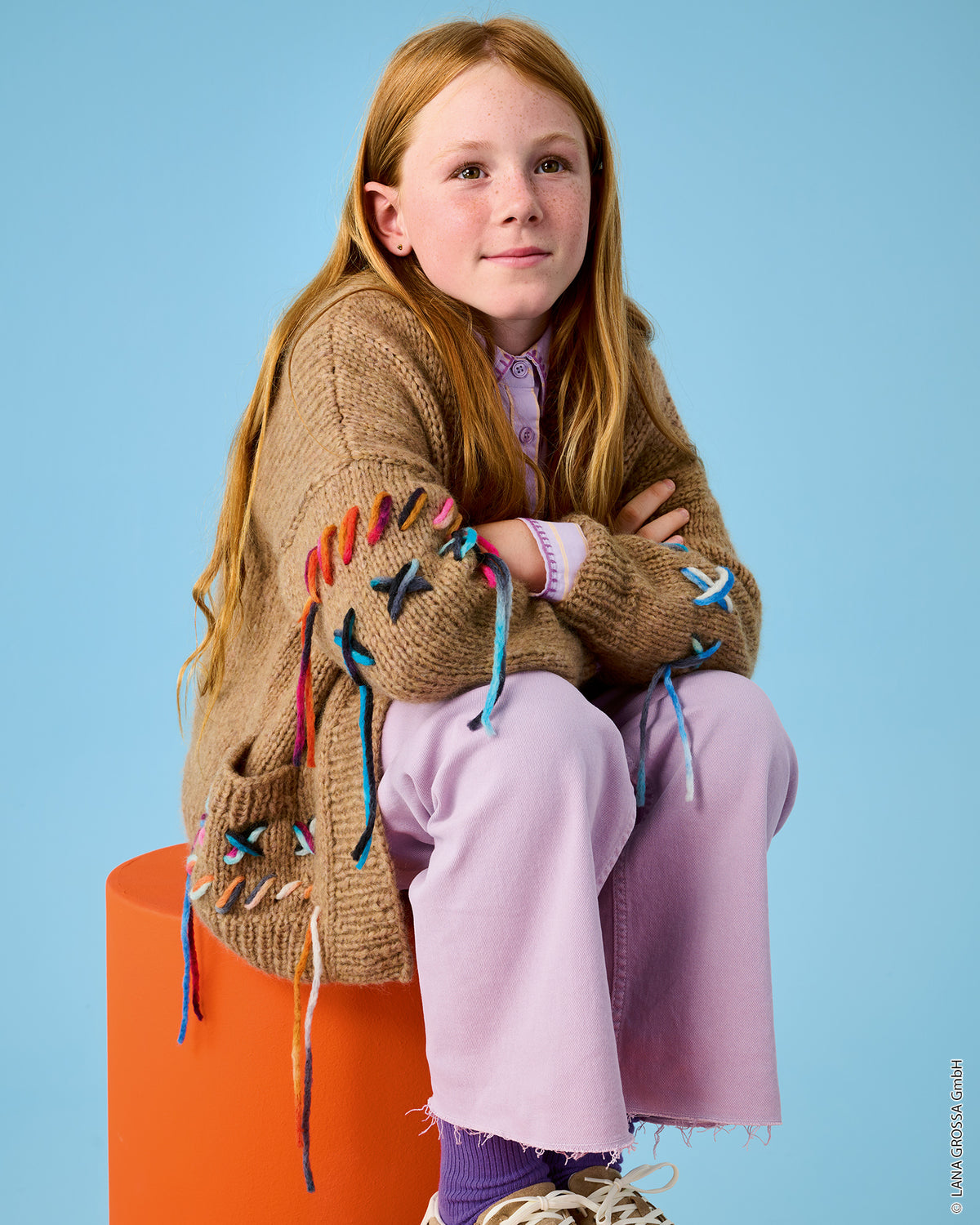 Lana Grossa Kids Nr. 15 model 7 - vest met Chapeau en Crazy - sfeerfoto 3