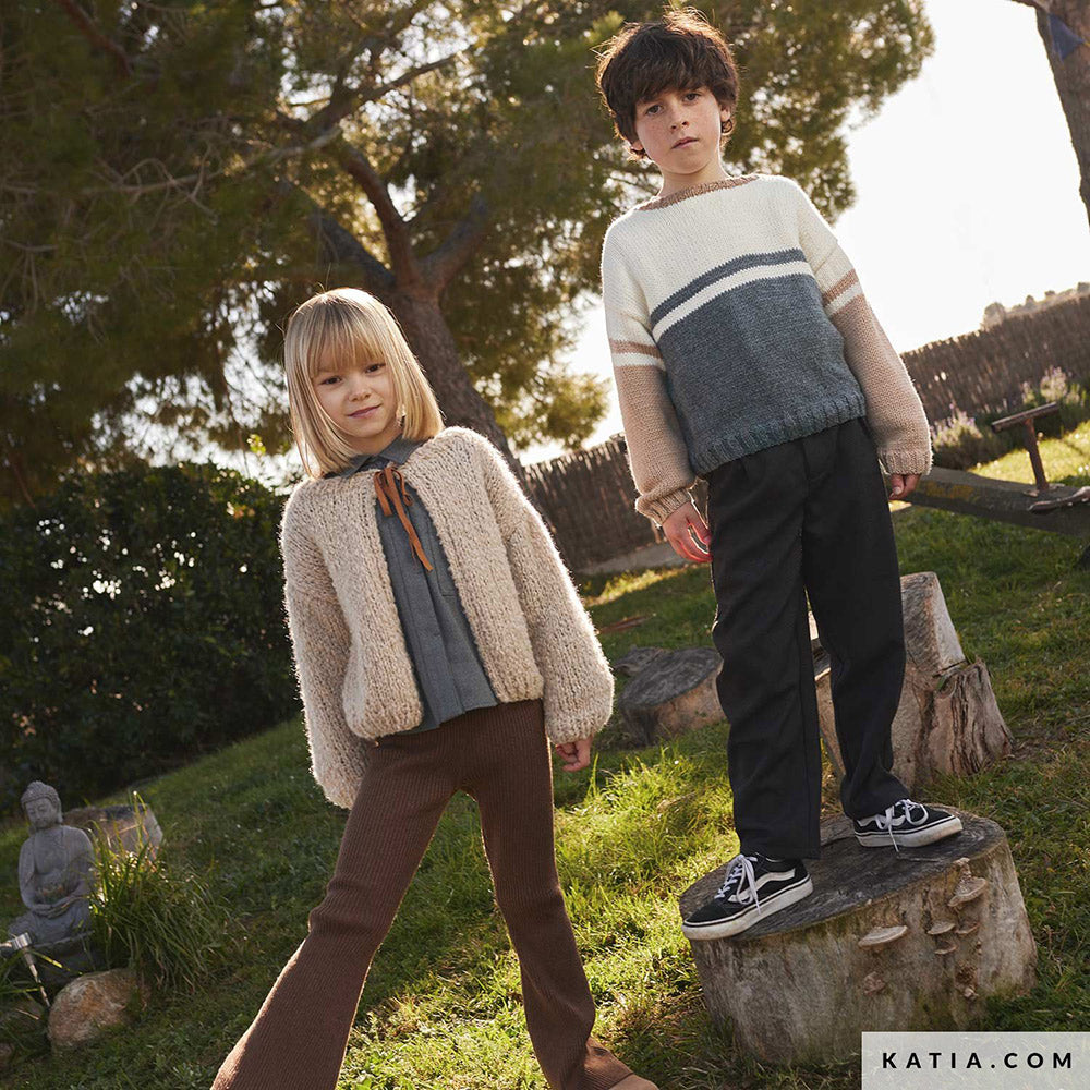 Patroon breien haken kinderen jas herfst winter katia — gemaakt met Katia Basic Merino 098