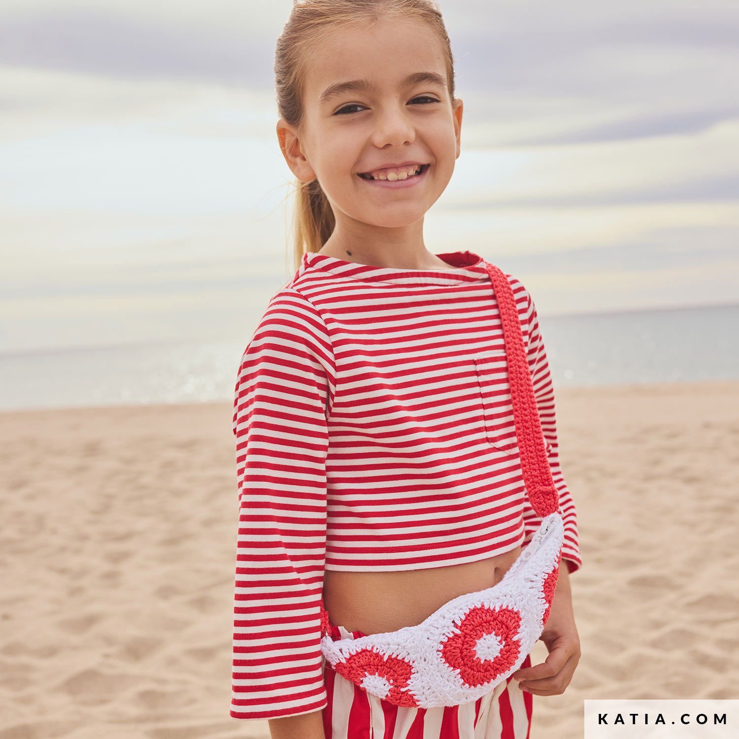 Patroon breien haken kinderen heuptasje lente zomer katia — gemaakt met Katia Easy Crochet Capri