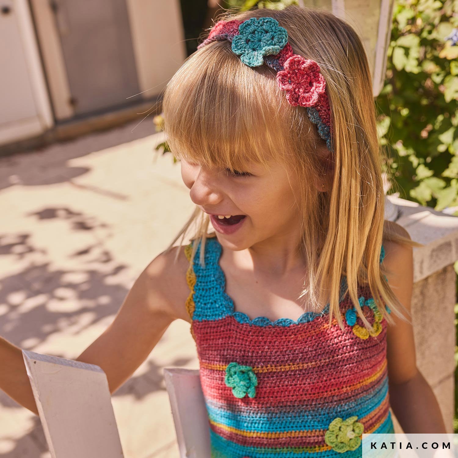 Patroon breien haken kinderen slabbetje lente zomer katia — gemaakt met Katia Kinderen Magazine No.