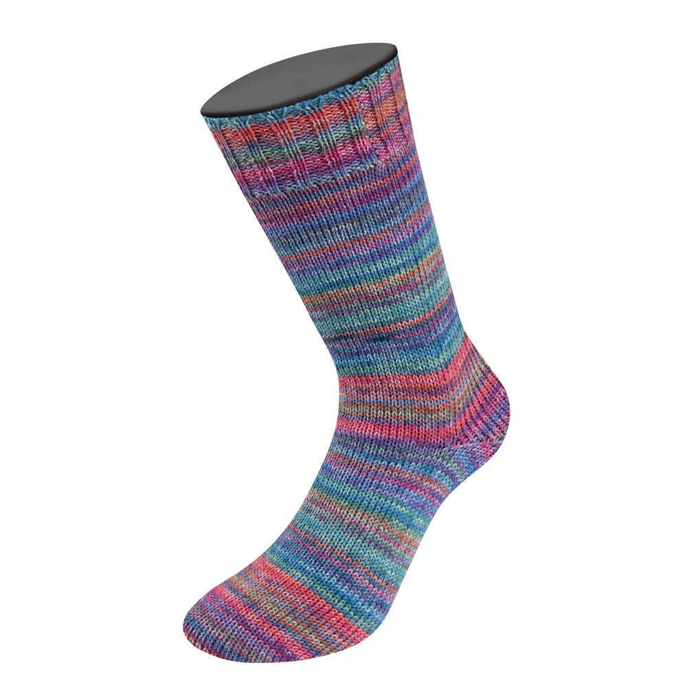 Gebreide sok van Lana Grossa Meilenweit 100 Cashmere Inverno 124 met meerkleurig streepeffect