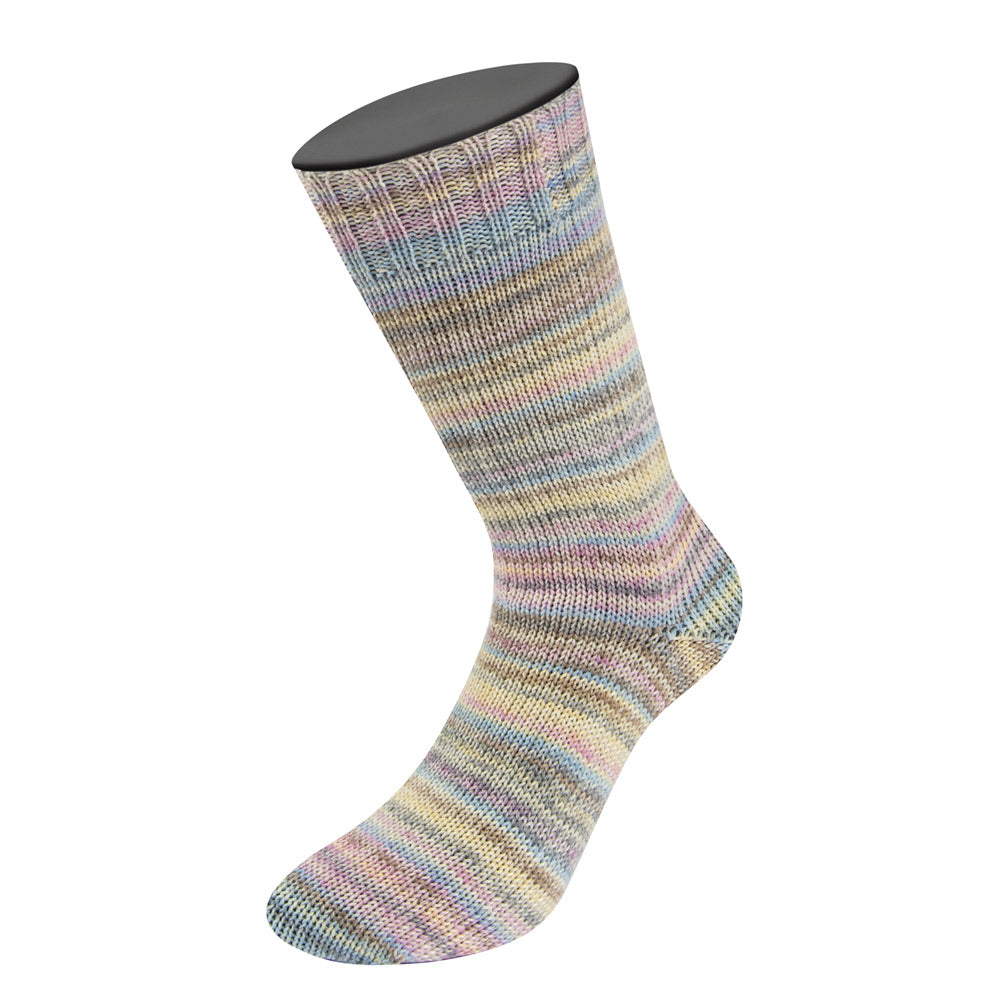 Gebreide sok van Lana Grossa Meilenweit 100 Cashmere Inverno 126 met meerkleurig streepeffect