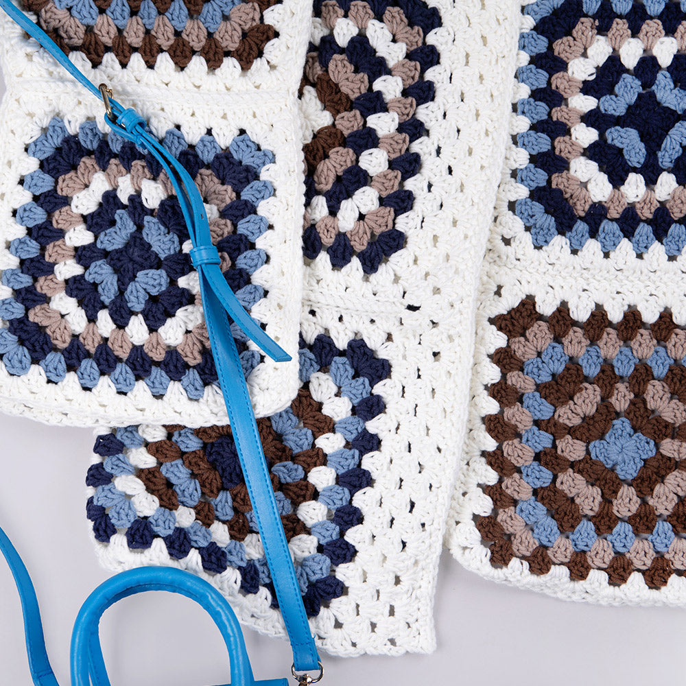 Grannys — gemaakt met Ocean Granny Vest - Finishing Stitches Haakpakket (2)