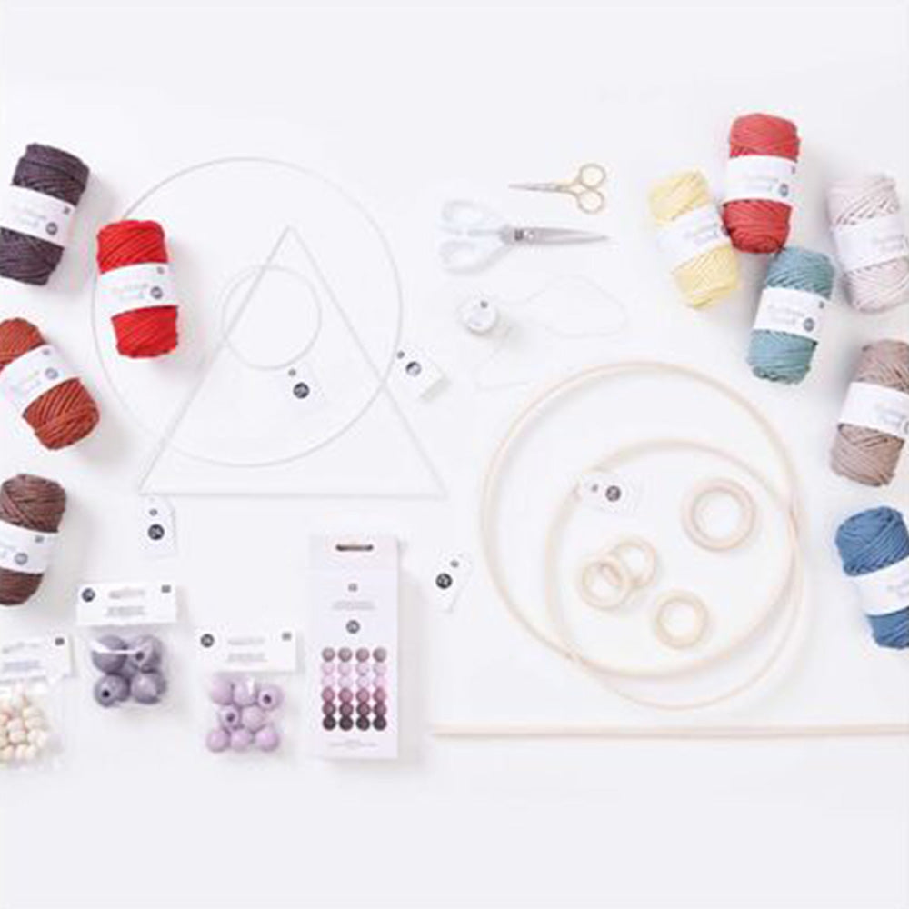 Shades of rose — gemaakt met Rico Macramé Houten Kralen 25mm Antique Rose -