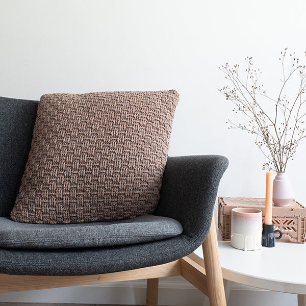 Yarn and Colors Basketweave Comfy Cushion Haakpakket (2)