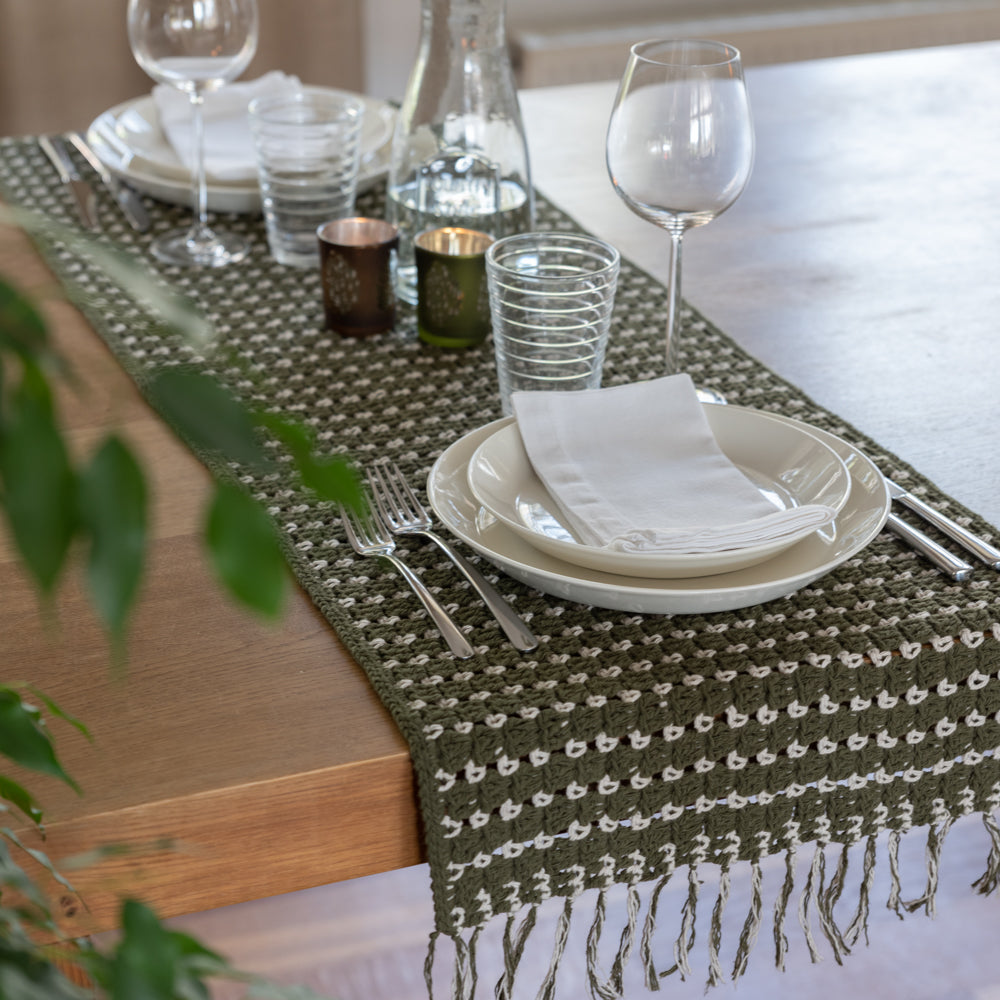 Yarn and Colors Be Gentle Table Runner Haakpakket (4)