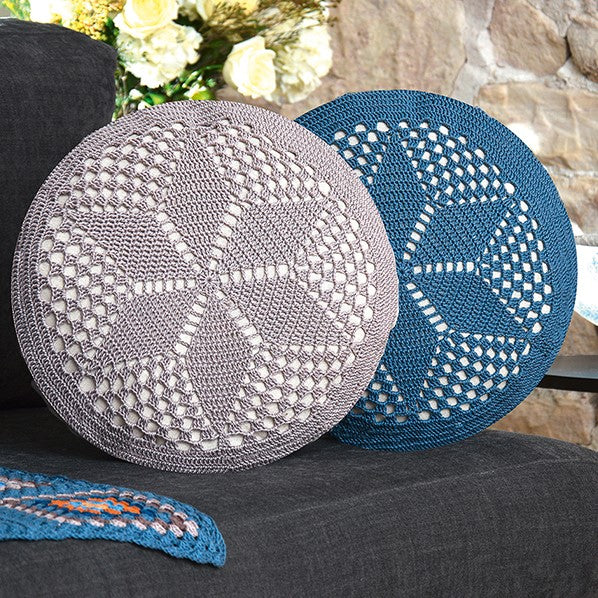 Haakpatroon catania rond kussen — gemaakt met Yarn and Colors Binnenkussen Rond