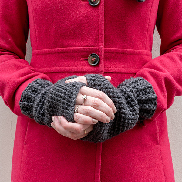 Handschoenen — gemaakt met Yarn and Colors Chunky Cheerful Colsjaal Haakpakket
