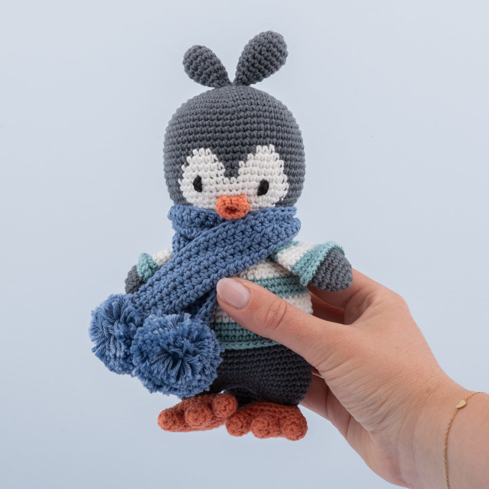 Hosih the penguin — gemaakt met Yarn and Colors Hoshi the Penguin Haakpatroon