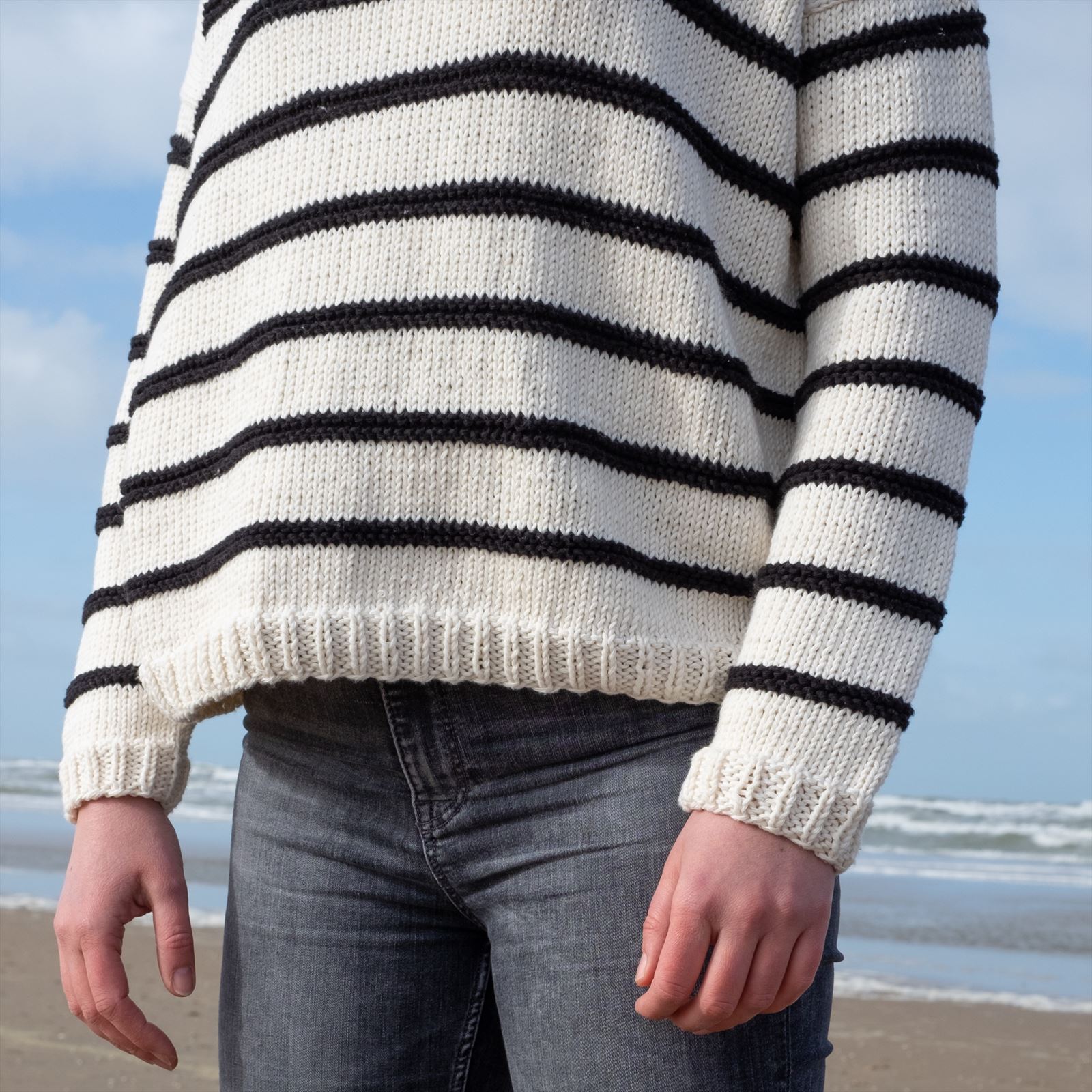 Dscf — gemaakt met Yarn and Colors Striped Jumper Breipakket (2)